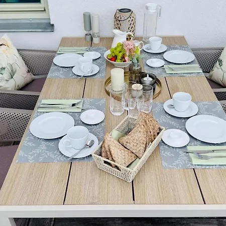 아파트 Fewozauber - Penthouse Weitsicht, 180qm, Neu, Best-lage, Riesen-dachterrasse 바트 도베란