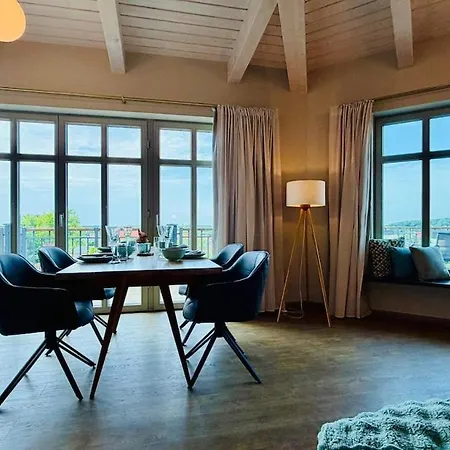 아파트 Fewozauber - Penthouse Weitsicht, 180qm, Neu, Best-lage, Riesen-dachterrasse 바트 도베란